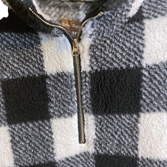 Victory Outfitters Size M 1/4 Zip Black White Buffalo Plaid Fleece Pullover Top - Picture 3 of 12